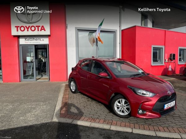 Toyota Yaris Hatchback, Petrol, 2020, Red