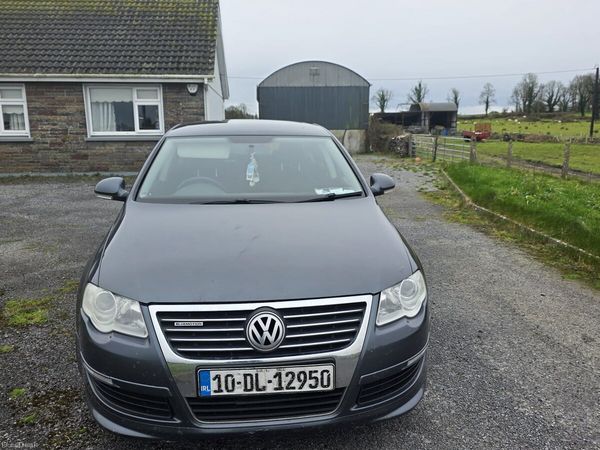 Volkswagen Passat Saloon, Diesel, 2010, Grey