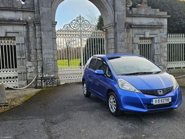 Honda Fit Hatchback, Petrol, 2011, Blue