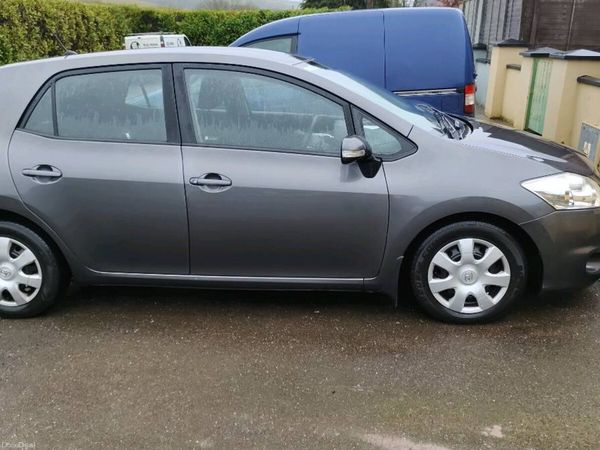 Toyota Auris Hatchback, Diesel, 2010, Grey