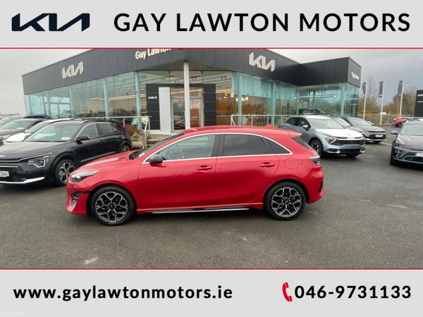 Kia Ceed Hatchback, Petrol, 2022, Red