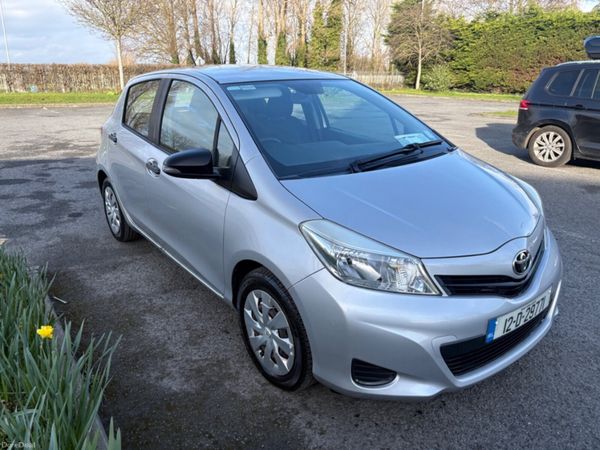 Toyota Yaris Hatchback, Petrol, 2012, Silver