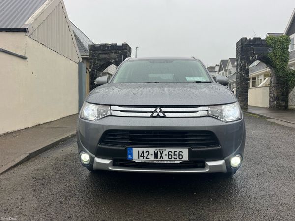 Mitsubishi Outlander SUV, Diesel, 2014, Grey