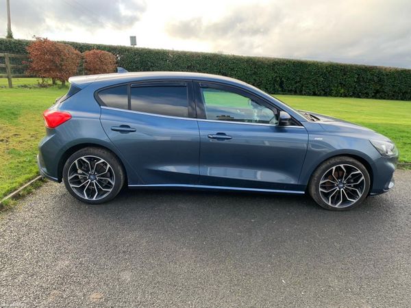 Ford Focus Hatchback, Petrol, 2019, Blue