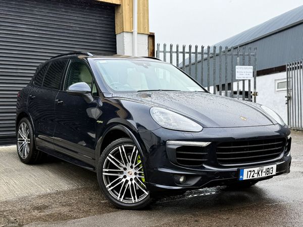 Porsche Cayenne SUV, Petrol Plug-in Hybrid, 2017, Navy