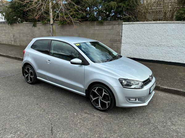 Volkswagen Polo Hatchback, Petrol, 2010, Silver