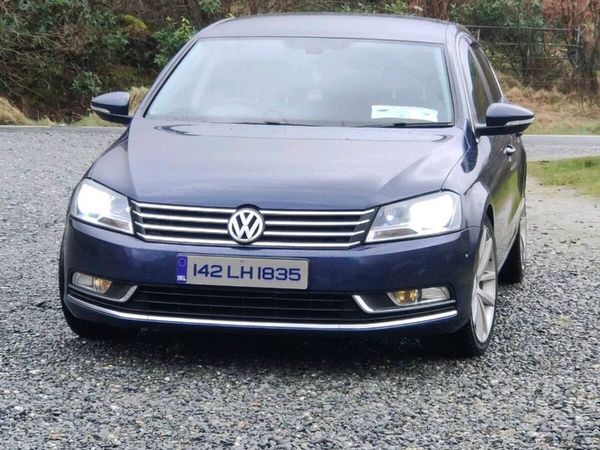Volkswagen Passat Saloon, Diesel, 2014, Blue