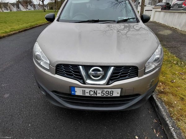 Nissan Qashqai Hatchback, Diesel, 2011, Brown