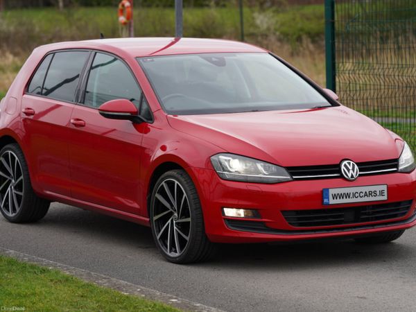 Volkswagen Golf Hatchback, Petrol, 2017, Red