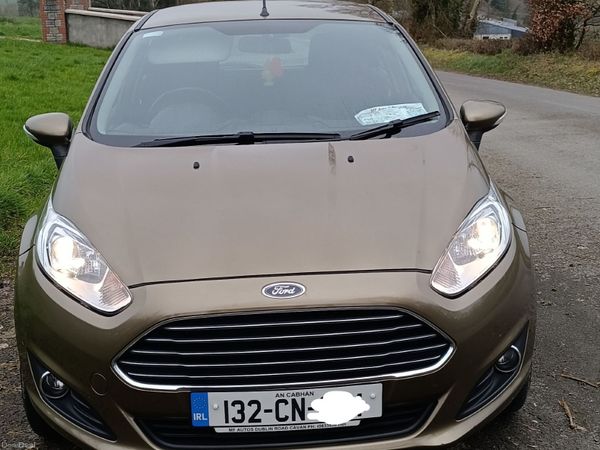 Ford Fiesta Hatchback, Petrol, 2013, Brown