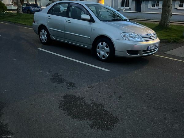 Toyota Corolla Saloon, Diesel, 2005, Silver