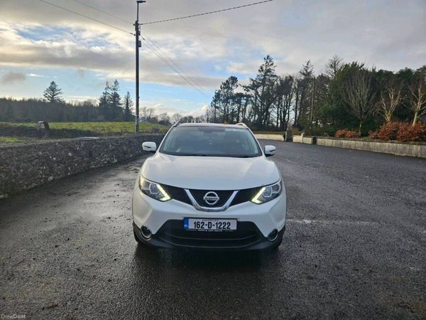 Nissan Qashqai Hatchback, Petrol, 2016, White