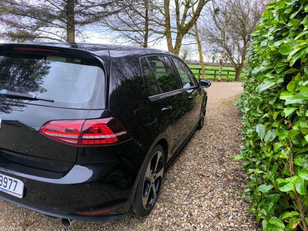 Volkswagen Golf Estate, Petrol, 2014, Black