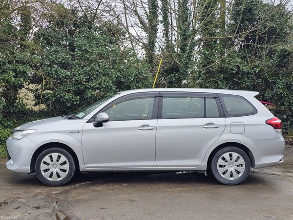 Toyota Corolla Estate, Petrol Hybrid, 2017, Silver