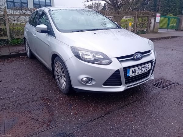 Ford Focus Hatchback, Petrol Gas, 2014, Silver