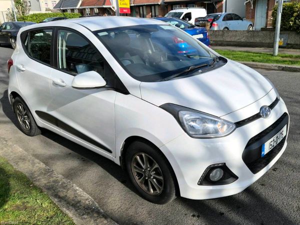 Hyundai i10 Hatchback, Petrol, 2015, White