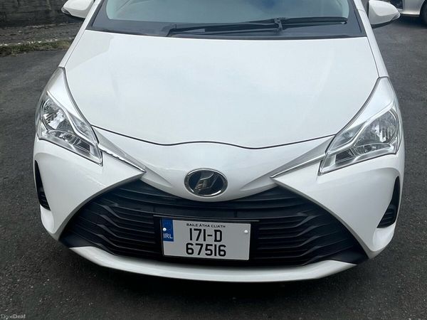 Toyota Vitz Hatchback, Petrol, 2017, White