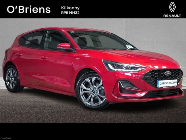 Ford Focus Hatchback, Petrol, 2023, Red