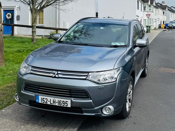 Mitsubishi Outlander SUV, Petrol Plug-in Hybrid, 2015, Grey
