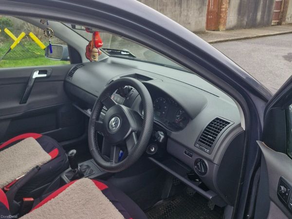 Volkswagen Polo Hatchback, Petrol, 2004, Grey