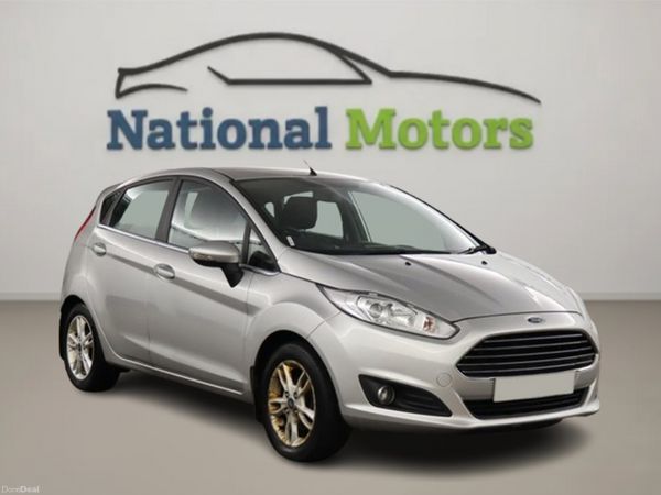 Ford Fiesta Hatchback, Petrol, 2015, Silver