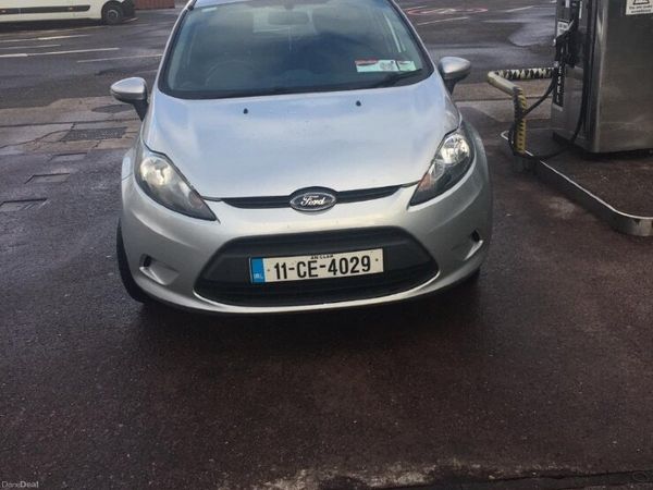 Ford Fiesta Hatchback, Diesel, 2011, Silver