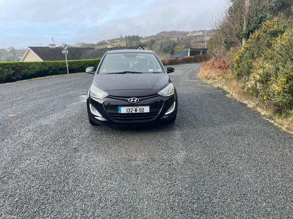 Hyundai i20 Hatchback, Diesel, 2013, Black