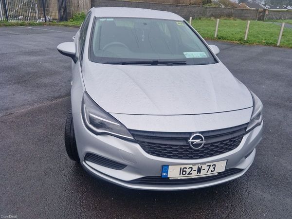 Opel Astra Hatchback, Diesel, 2016, Silver