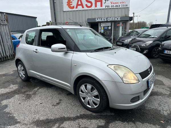 Suzuki Swift Hatchback, Petrol, 2005, Silver