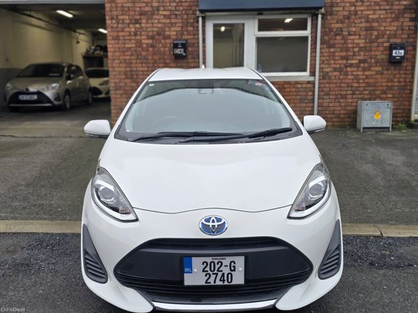 Toyota Aqua Hatchback, Petrol Hybrid, 2020, White