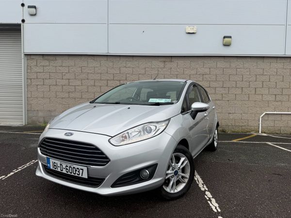 Ford Fiesta Hatchback, Petrol, 2016, Silver