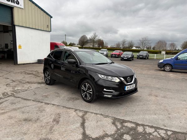 Nissan Qashqai Hatchback, Petrol, 2019, Black