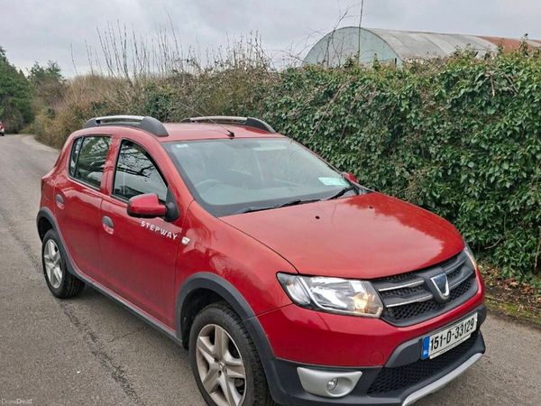 Dacia Sandero Stepway Hatchback, Diesel, 2015, Red