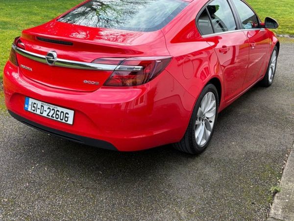 Opel Insignia Saloon, Diesel, 2015, Red