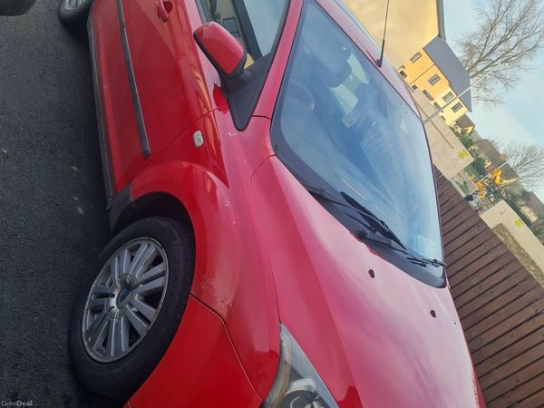 Ford Focus Hatchback, Diesel, 2006, Red