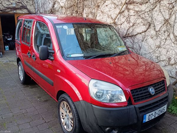 Fiat Doblo MPV, Petrol, 2007, Red