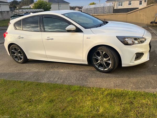 Ford Focus Hatchback, Diesel, 2019, White