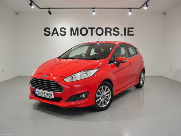 Ford Fiesta Hatchback, Petrol, 2015, Red