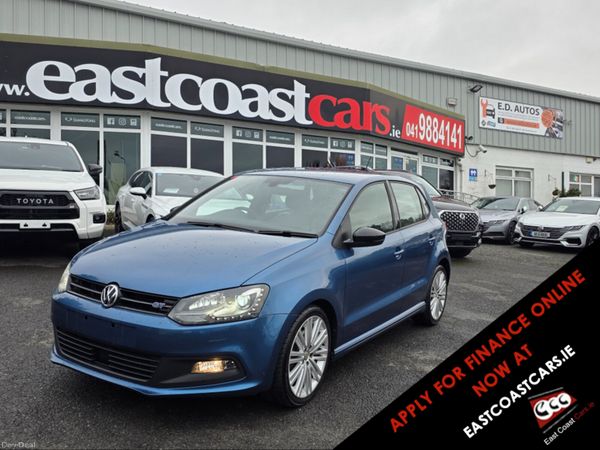 Volkswagen Polo Hatchback, Petrol, 2015, Blue