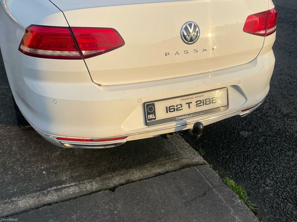 Volkswagen Passat Saloon, Diesel, 2016, White