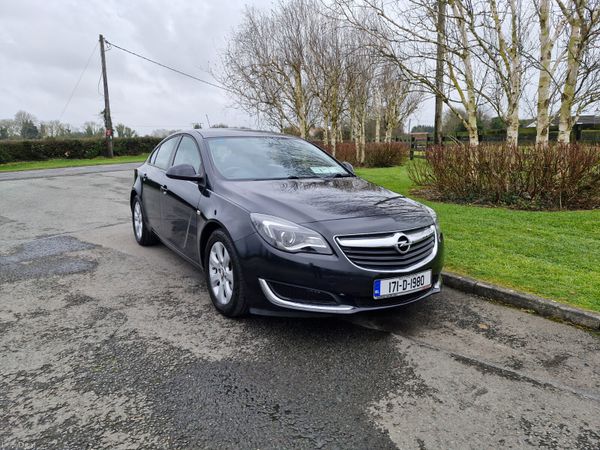 Opel Insignia Hatchback, Diesel, 2017, Black
