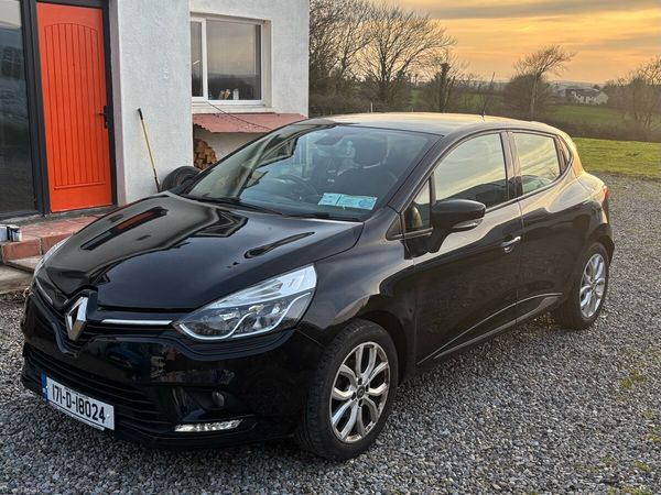 Renault Clio Hatchback, Petrol, 2017, Black