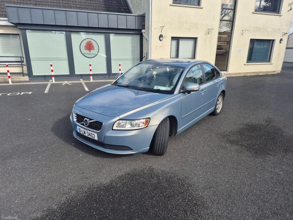 Volvo S40 Saloon, Diesel, 2010, Blue