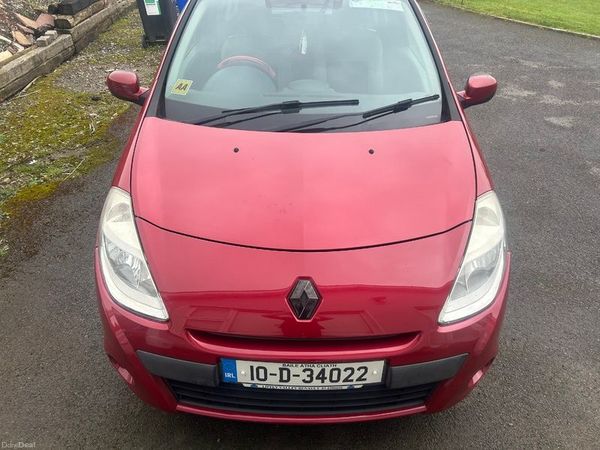Renault Clio Hatchback, Ethanol Petrol, 2010, Red