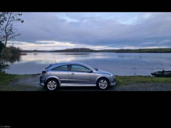 Opel Astra Hatchback, Petrol, 2008, Silver