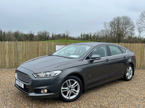Ford Mondeo Hatchback, Diesel, 2017, Grey