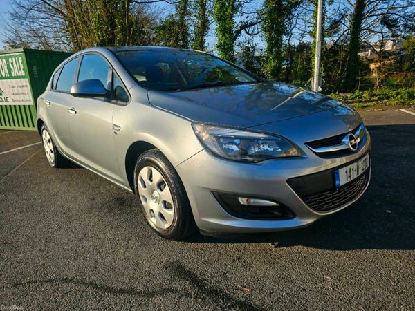 Opel Astra MPV, Petrol, 2014, Silver