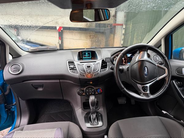 Ford Fiesta Hatchback, Petrol, 2014, Blue