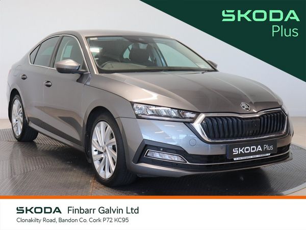 Skoda Octavia Saloon, Petrol, 2023, Grey