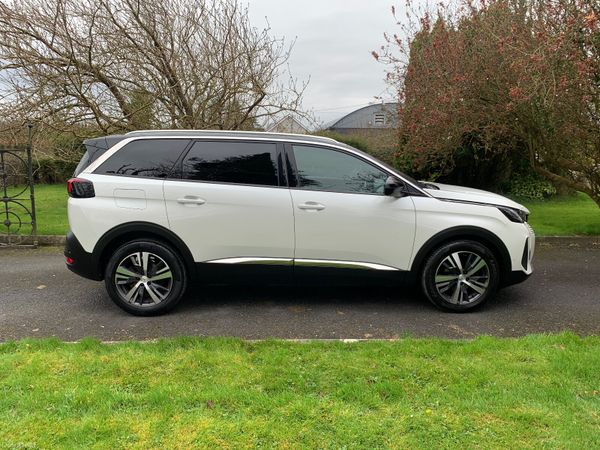 Peugeot 5008 MPV, Diesel, 2023, White